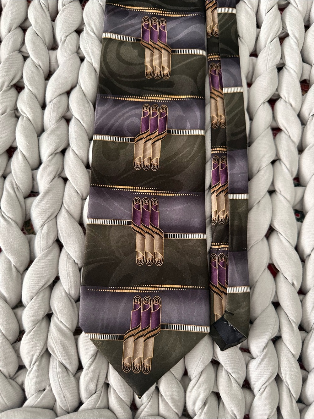 Elegant Purple and Brown Patterned Men's Tie